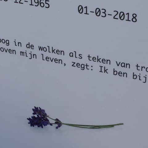 UV print lavendel foto en tekst op graf solid surfac